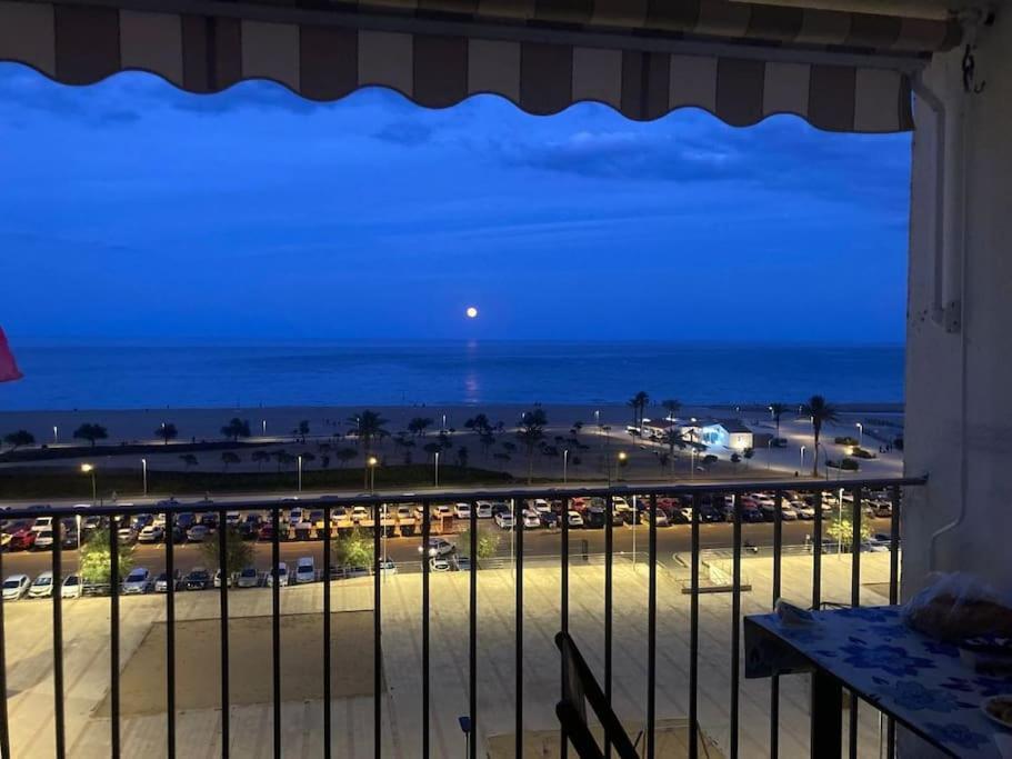 Apartamento Vistas Frontales Al Mar Ampuriabrava Exterior foto