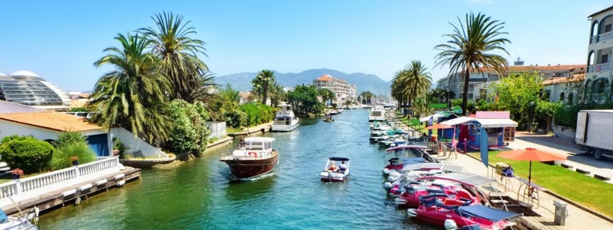 Apartamento Vistas Frontales Al Mar Ampuriabrava Exterior foto